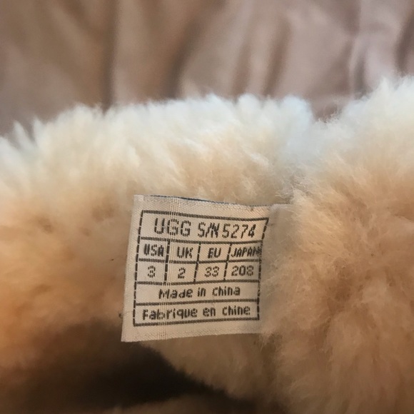UGGS - Picture 5 of 5